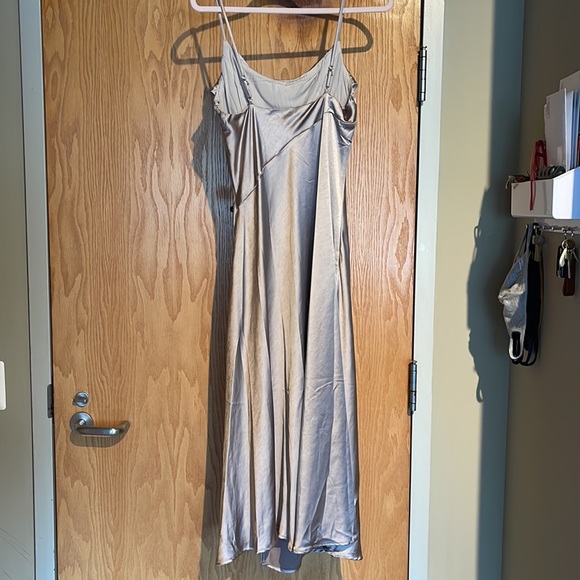 Satin cowl neck maxi dress - Picture 2 of 3